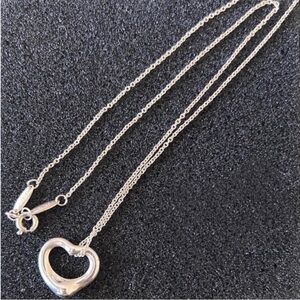 Tiffany & Co.®Elsa Peretti® AG925
16" Silver Heart Necklace